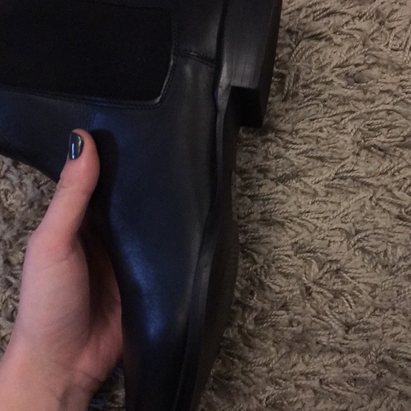 BNIB! Leather ASOS Chelsea boots! - Picture 8 of 8